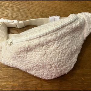 Aerie Offline Sherpa Fanny Pack